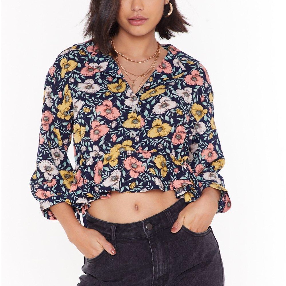 🆕 NWT Nasty Gal Floral Blouse